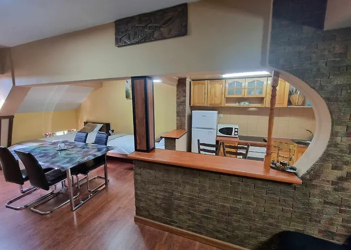 Djulia بيت ضيافة *